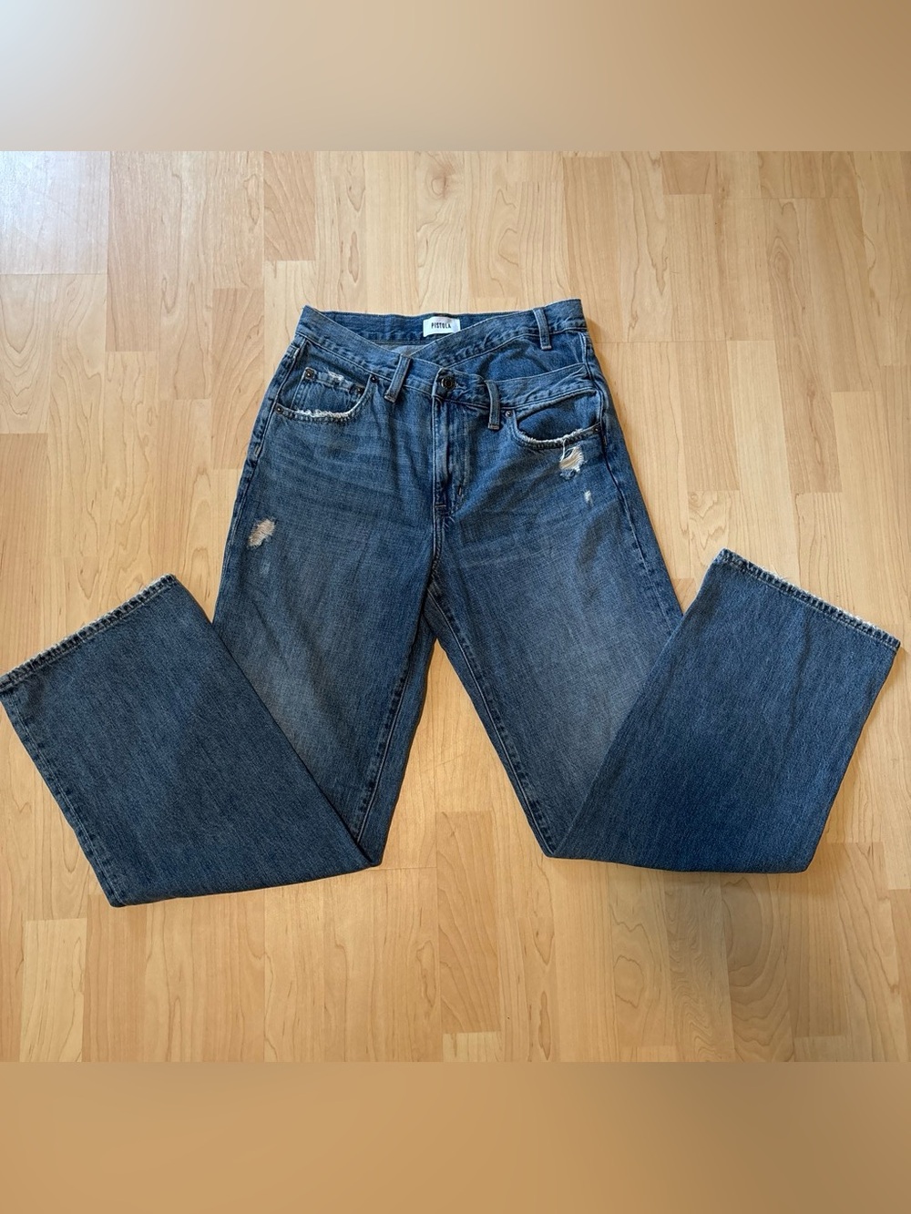 pistola Straight Leg Distressed Dark Blue Jeans